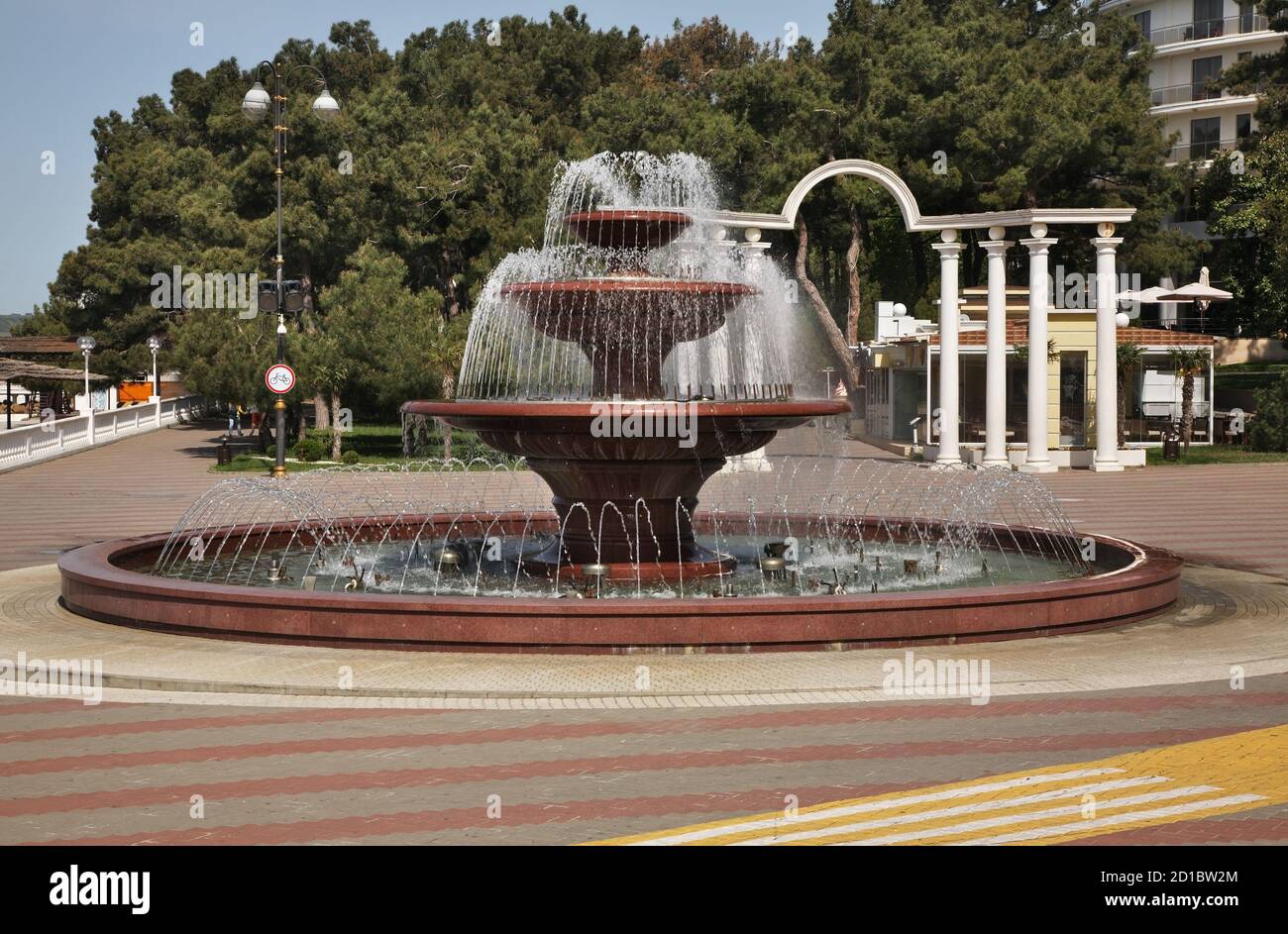 Musical Fountain im Prospekt 43/1 Boulevard in Gelendschik. Region Krasnodar. Russland Stockfoto