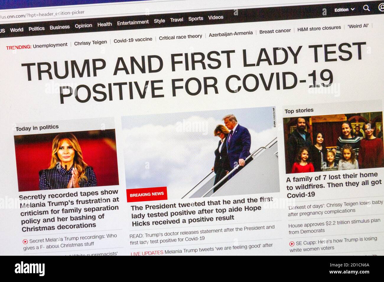Screenshot der CNN News-Website, auf der bekannt gegeben wurde, dass US-Präsident Donald Trump am 2. Oktober 2020 positiv auf Covid-19 getestet hatte. Stockfoto