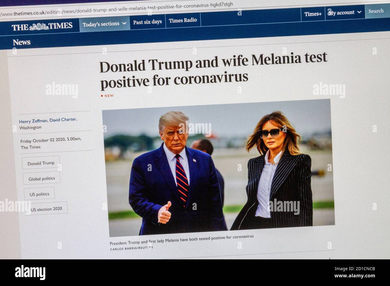 Screenshot der Times-Webseite, auf der bekannt gegeben wird, dass US-Präsident Donald Trump am 2. Oktober 2020 für Covid-19 positiv getestet habe. Stockfoto