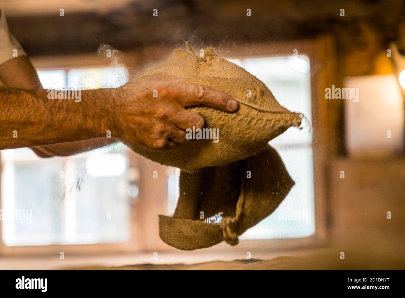 Walliser Roggenbrot-Backwerkstatt in Goppenstein-Erschmatt, Schweiz Stockfoto