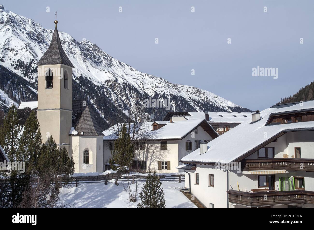 Sulden, Solda, Trentino-Südtirol, Südtirol, Italien; Chiesa Vecchia - Alte Pfarrkirche. Alte Pfarrkirche. Stary kościół parafialny. Stockfoto