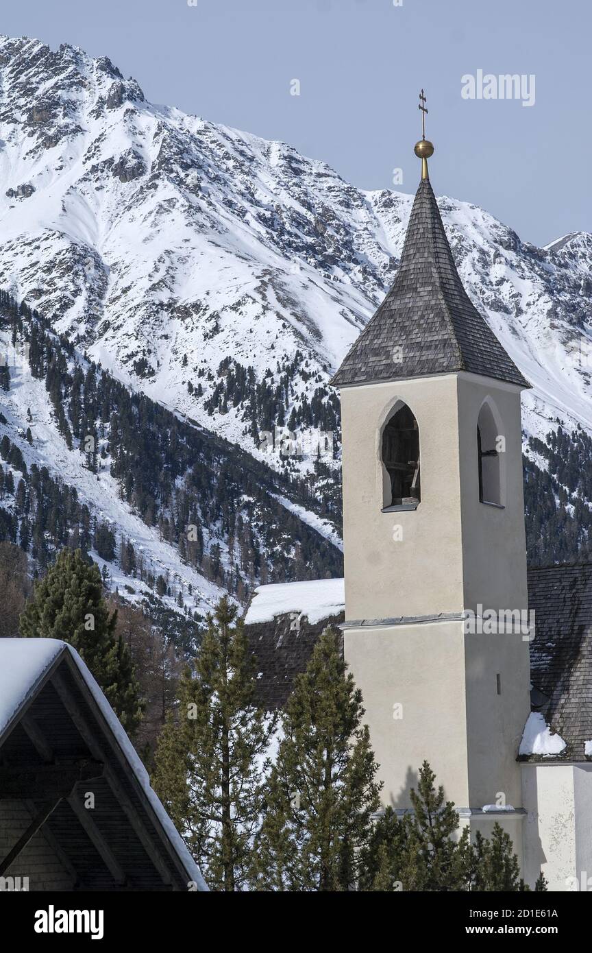 Sulden, Solda, Trentino-Südtirol, Südtirol, Italien; Chiesa Vecchia - Alte Pfarrkirche. Alte Pfarrkirche. Stary kościół parafialny. Stockfoto
