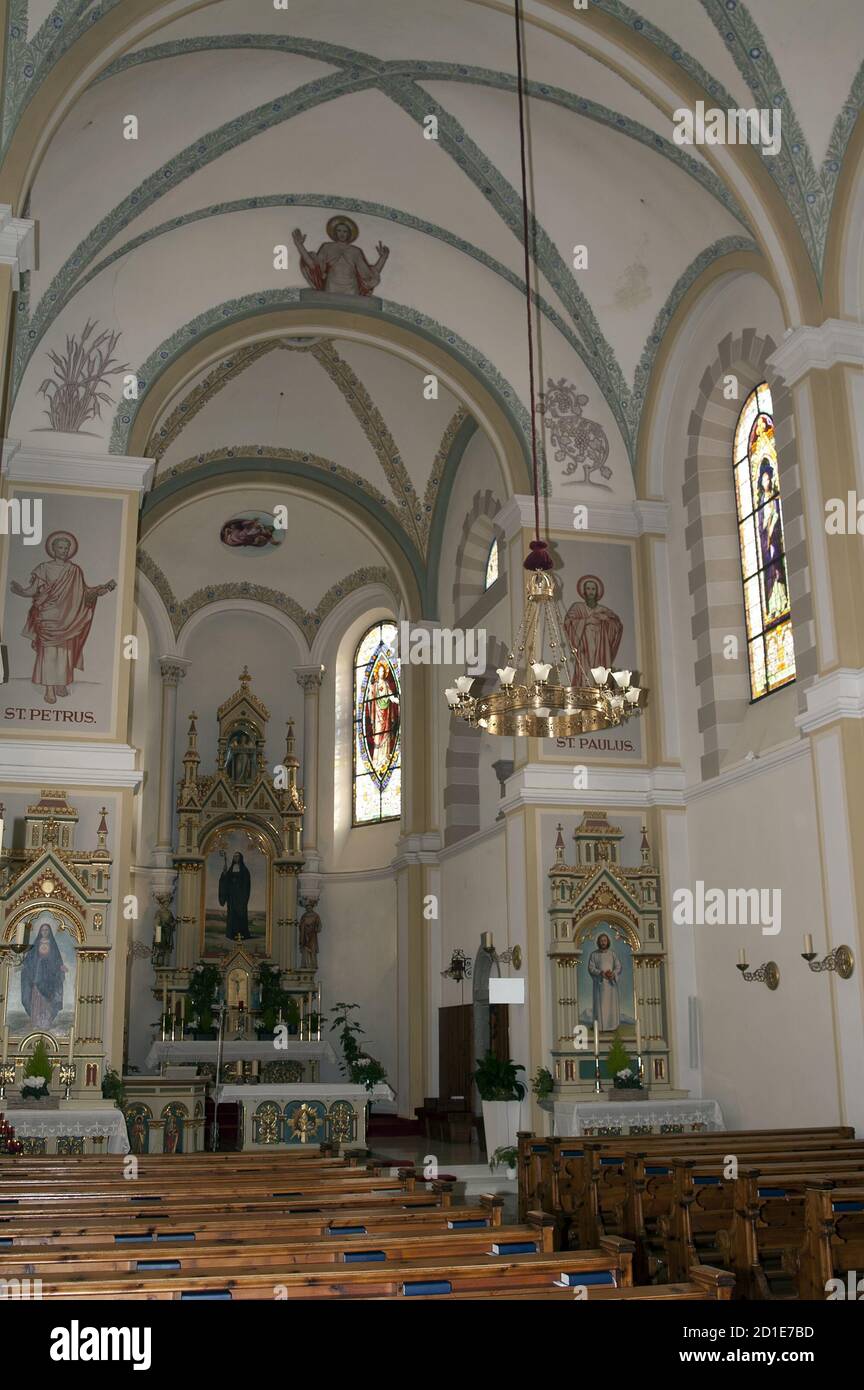 Sulden, Solda, Trentino-Südtirol, Südtirol, Italien; das Innere der Pfarrkirche St. Gertrude. Das Innere der Pfarrkirche St. Gertrude. Stockfoto