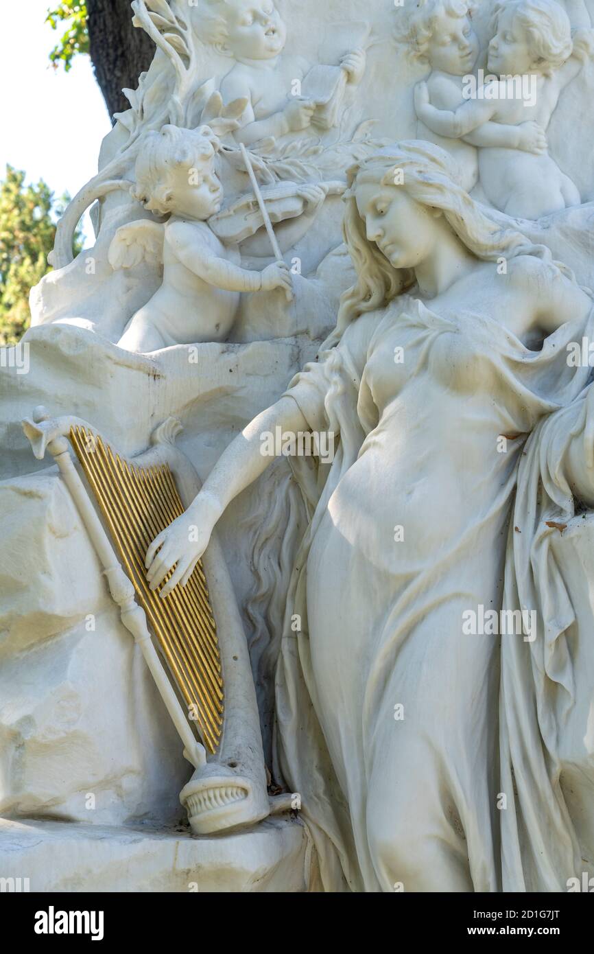 Ehrengrab des österreichischen-deutschen Kapellmeisters und Komponisten Johann Strauss auf dem Wiener Zentralfriedhof, Wien, Österreich, Europa Stockfoto