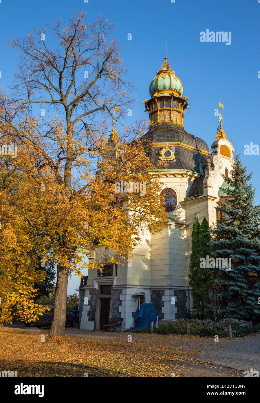 Prag - Hanavský Pavilon no Letna im Herbst. Stockfoto