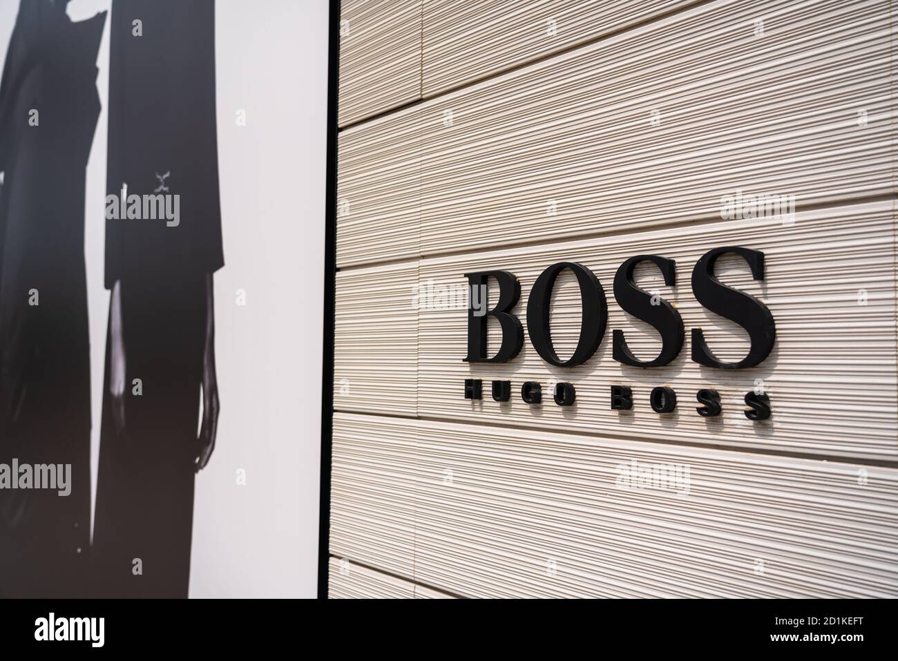 Shenzhen, China. Oktober 2020. Logo des deutschen Luxusmodehauses Hugo Boss in Shenzhen. Kredit: SOPA Images Limited/Alamy Live Nachrichten Stockfoto