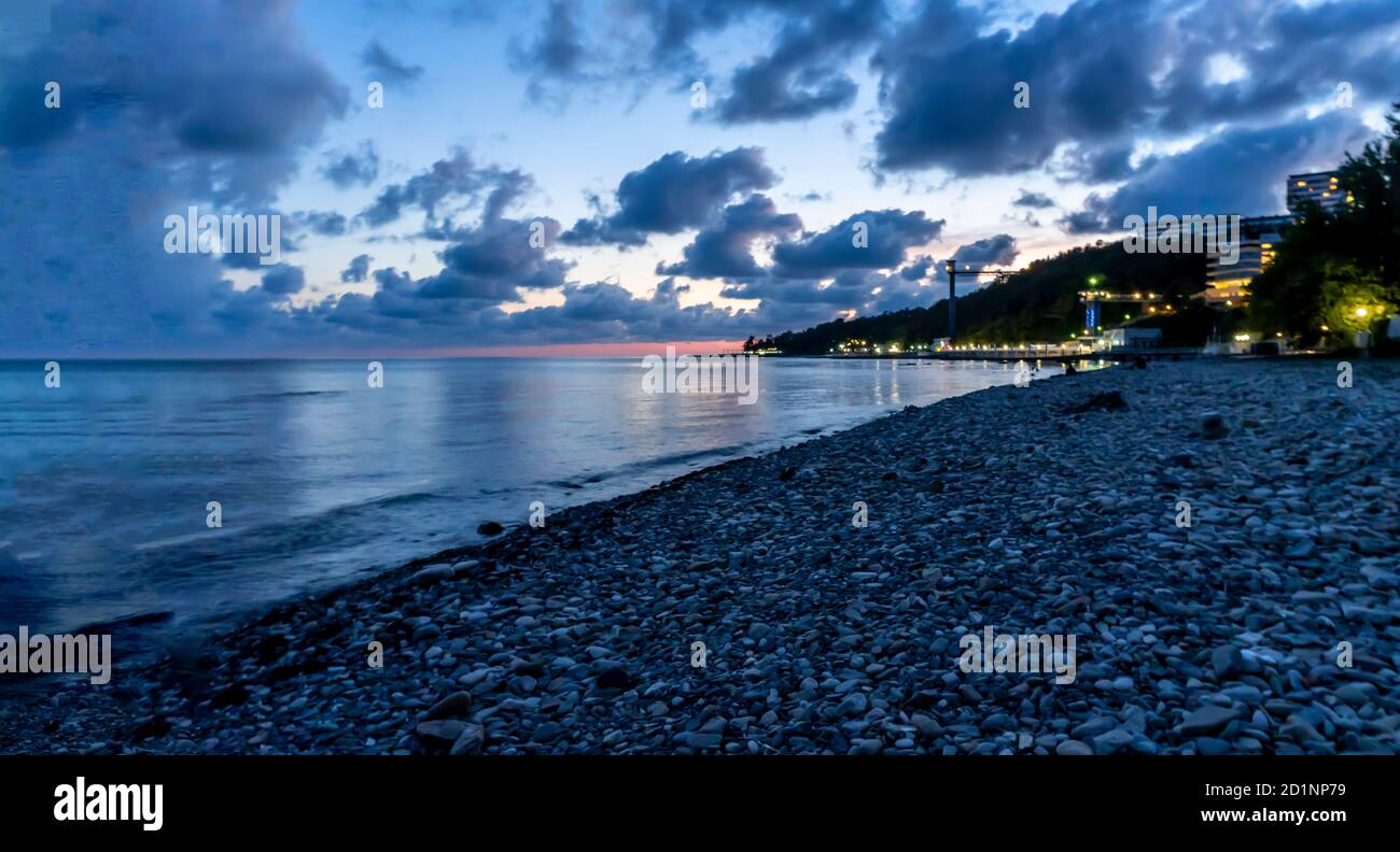 Sonnenuntergang auf dem Meer, schöner Hintergrund, Bildschirmschoner für Ihren Computer Stockfoto