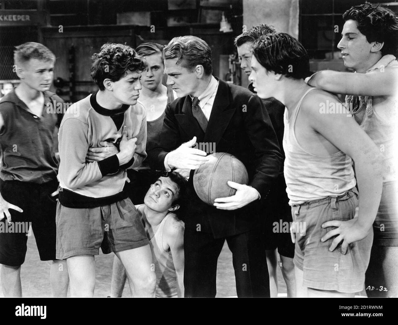 JAMES CAGNEY und DIE SACKGASSENKINDER in ANGELS WITH DIRTY FACES 1938 Regisseur MICHAEL CURTIZ Warner Bros. Stockfoto
