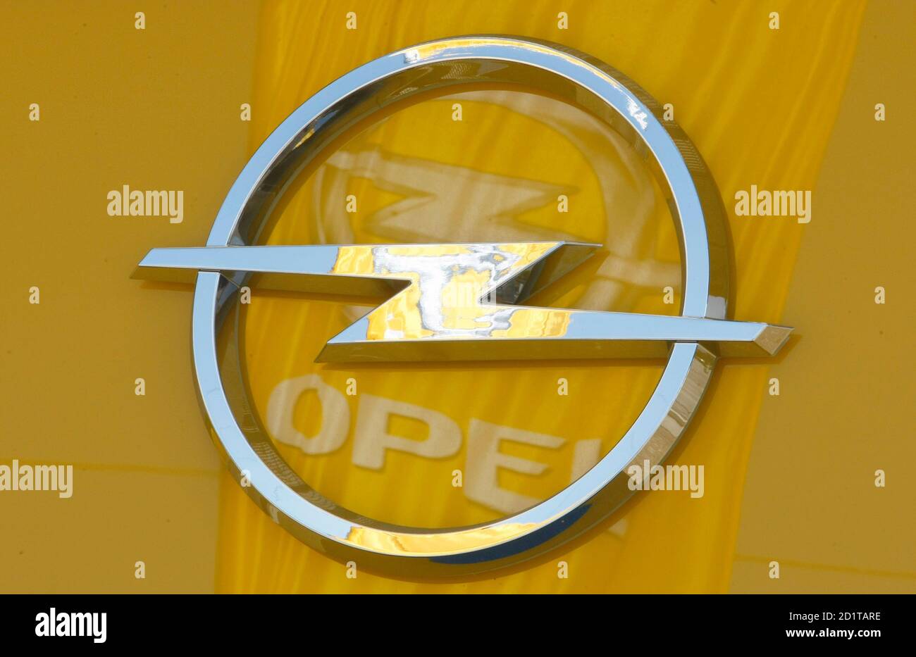Opel Handler Stockfotos Und Bilder Kaufen Alamy