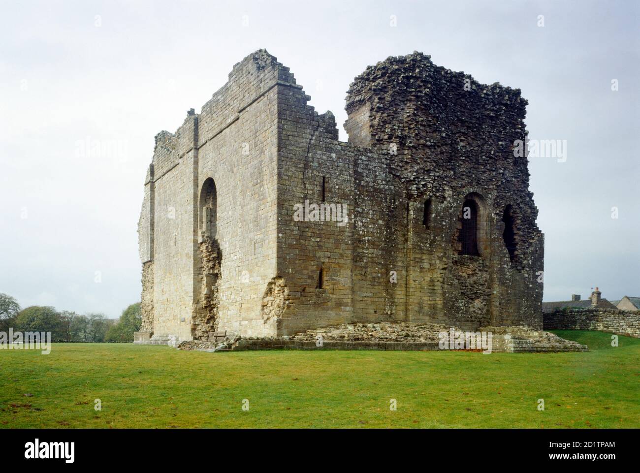 BOWES CASTLE, Durham. Blick auf Keep aus dem Südosten. Stockfoto