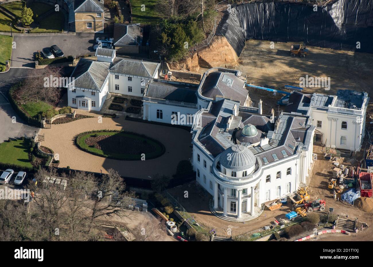 Sundridge Park Mansion, entworfen von John Nash und von Samual Wyatt während der Umwandlung in Wohnhäuser, Sundridge Park, Bromley, London, 2018, UK. Luftaufnahme. Stockfoto