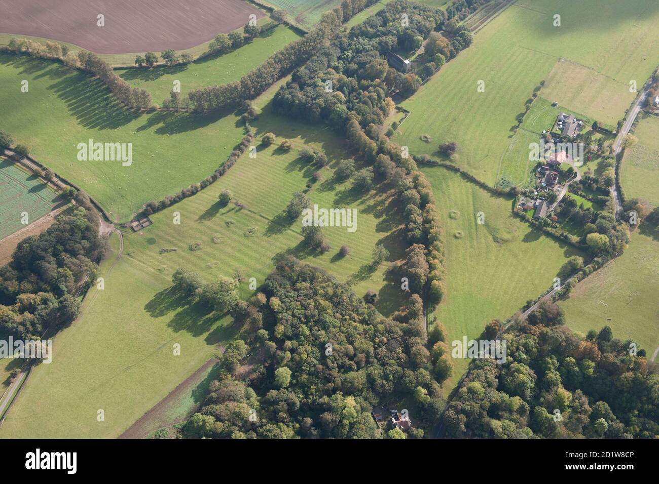 Stillgelegt Grubenschächte und Grat und Furche Erdarbeiten, Middleton Tyas, North Yorkshire. Luftaufnahme. Stockfoto
