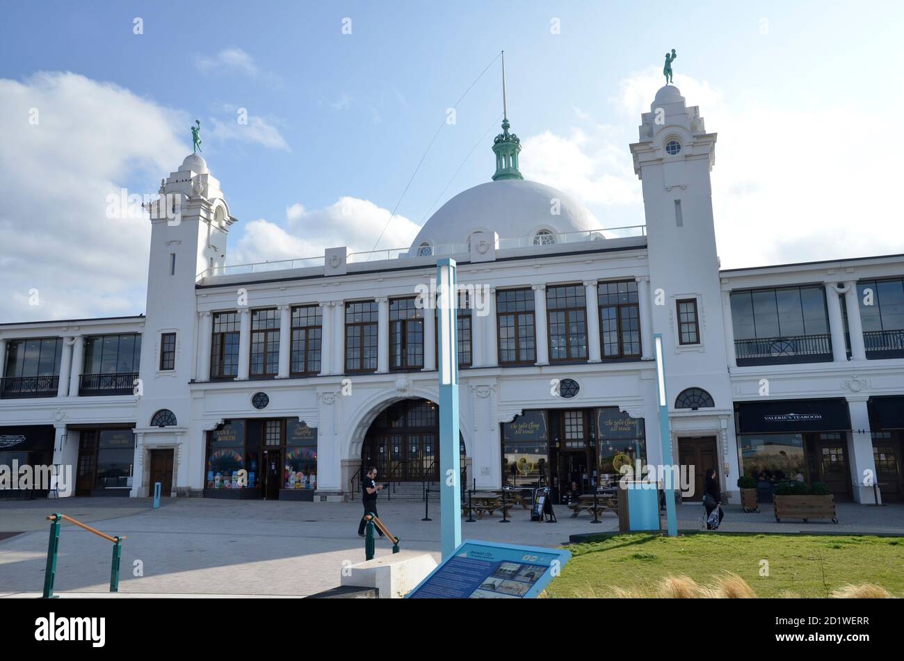 Der Freizeitkomplex Spanish City in Whitley Bay wurde nach Jahren des Verderbers 2018 wieder eröffnet und renoviert Stockfoto
