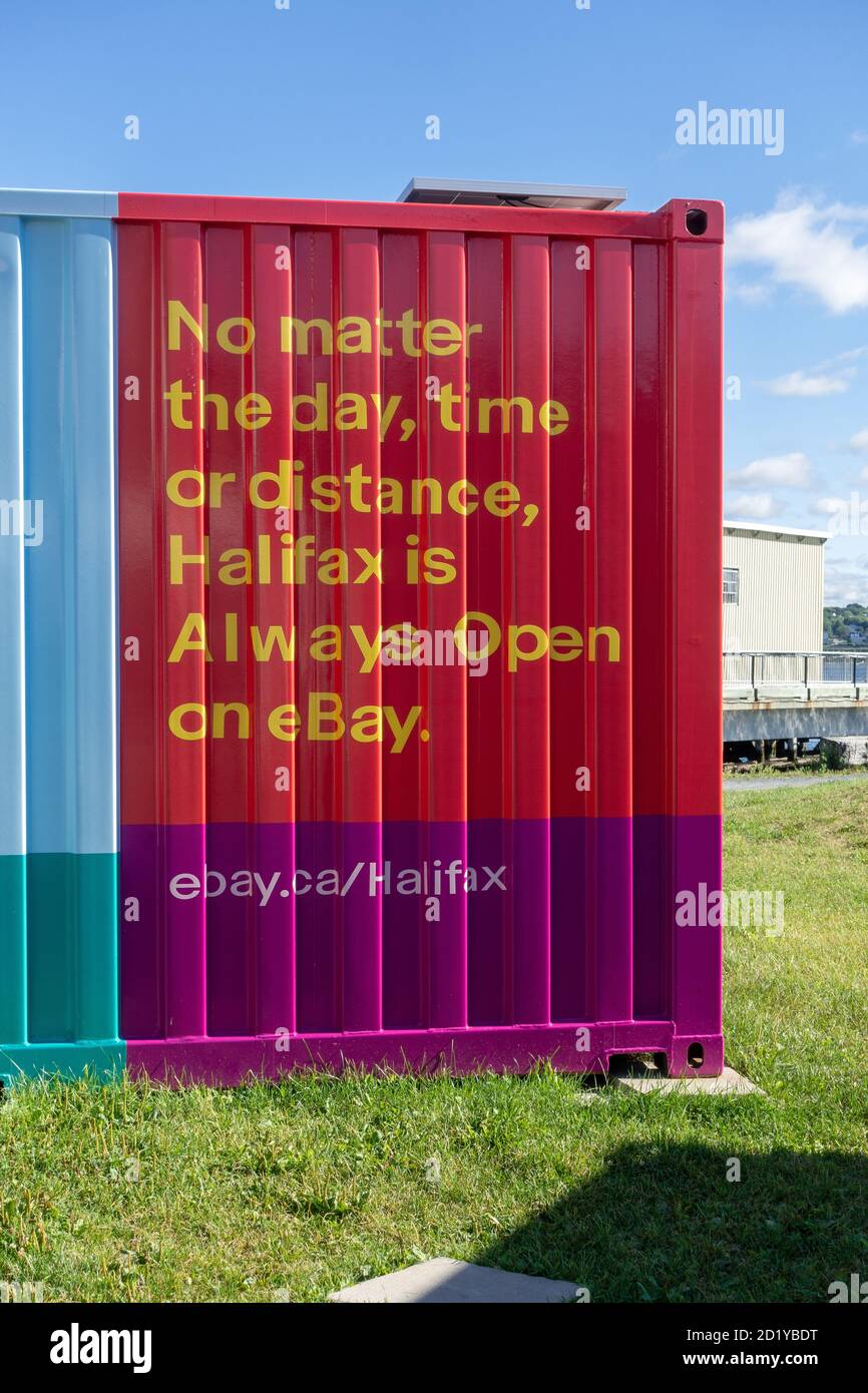 Hell bemalte Versand Container Werbung eBay Halifax Kanada Stockfoto