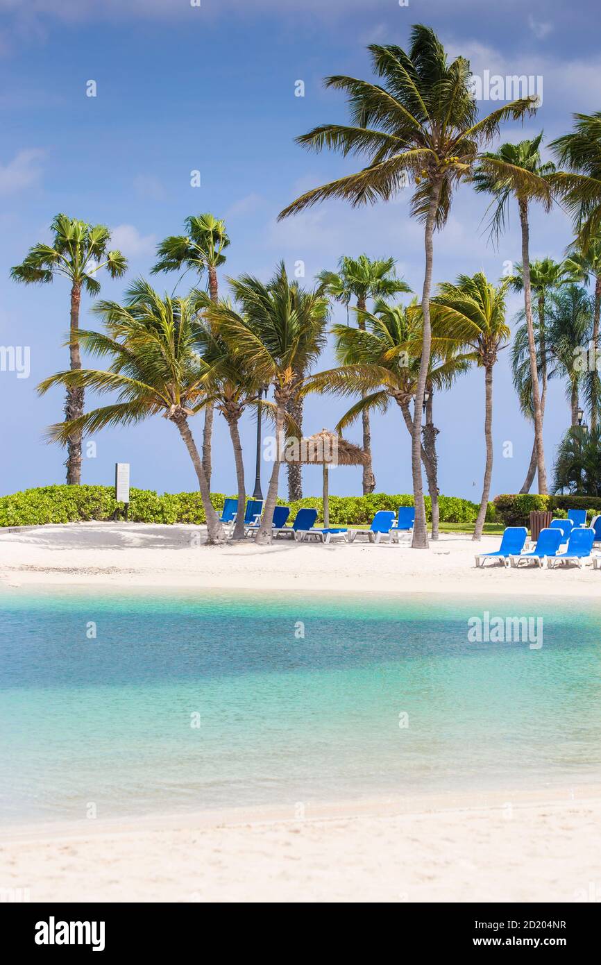 Karibik, Niederländische Antillen, Aruba, Strand im Renaissance Resort und Casino - Ocean Suiten Stockfoto