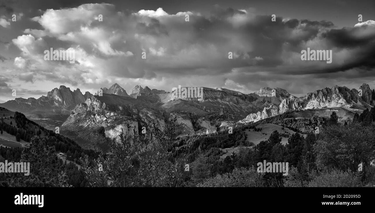 Naturpark Puez-Geisler von Sella Joch, Wolkenstein, Südtirol, Italien Stockfoto