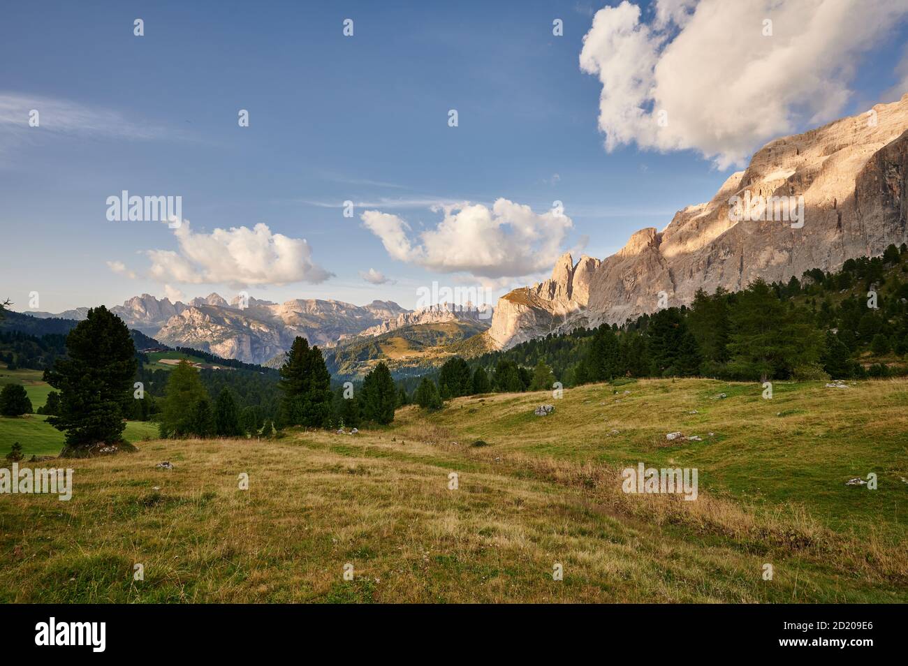 Naturpark Puez-Geisler von Sella Joch, Wolkenstein, Südtirol, Italien Stockfoto