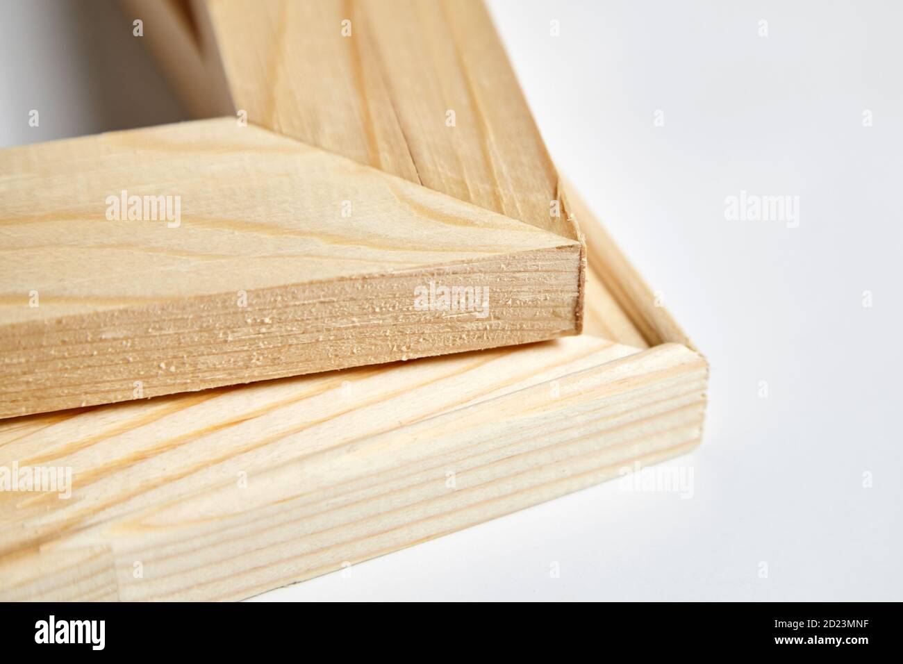 Holzbahre für Leinwand, Kanten verschiedener Arten, Ecken aus der Nähe  Stockfotografie - Alamy
