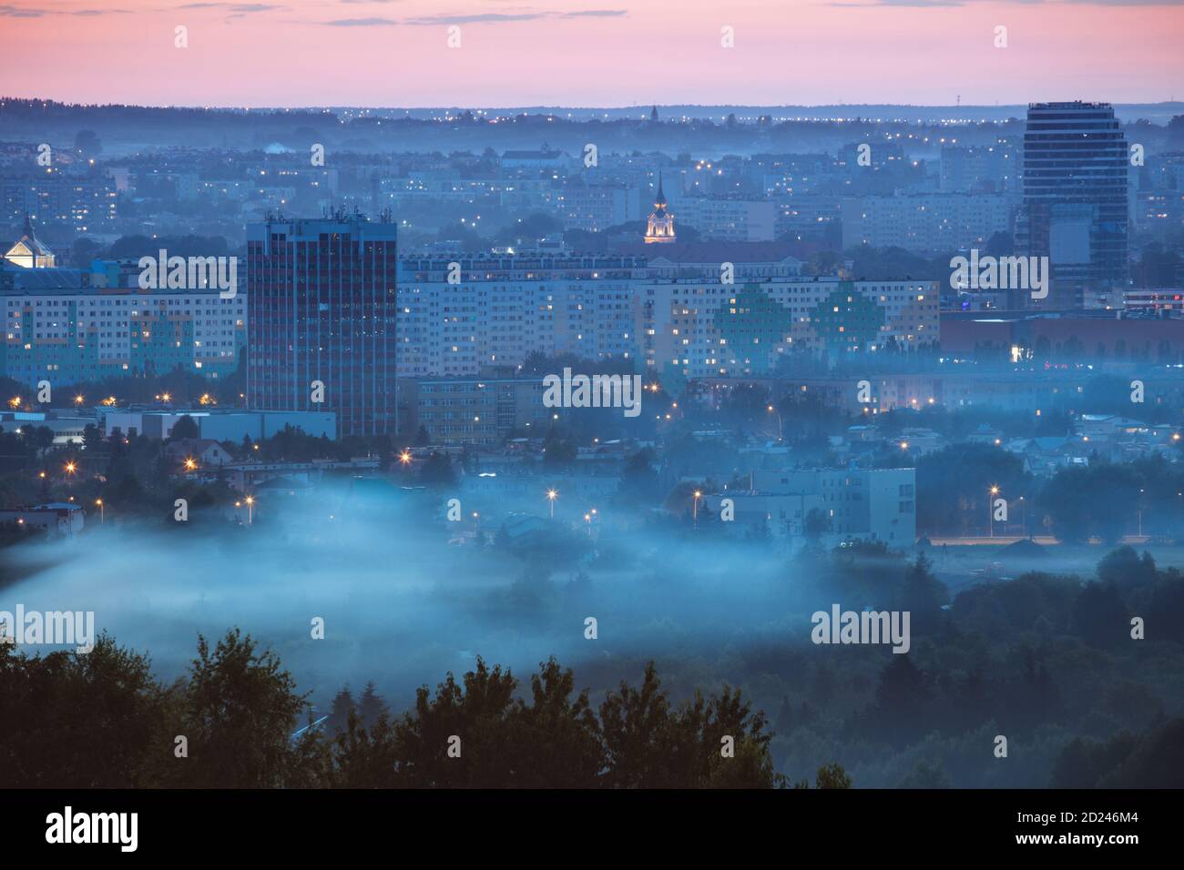 Panorama von Rzeszow bei Sonnenuntergang. Rzeszow, Subcarpathia, Polen. Stockfoto