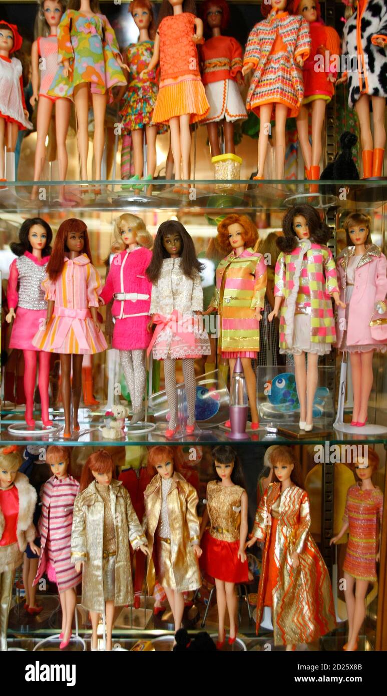 Die Barbie-Puppen-Sammlung von Bettina Dorfmann ist 2. Februar 2009 in  Düsseldorf abgebildet. Dorfmann besitzt mehr als 6.000 Barbie-Puppen und  hat eine der größten Sammlungen der Welt. Die Barbie-Puppe, die am 9. März