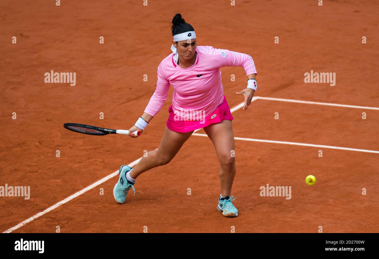 Paris, Frankreich. Oktober 2020. Ons Jabeur aus Tunesien im Einsatz gegen Danielle Collins aus den Vereinigten Staaten während des Viertelfinals beim Roland Garros 2020, Grand Slam Tennisturnier, am 6. Oktober 2020 im Roland Garros Stadion in Paris, Frankreich - Foto Rob Prange / Spanien DPPI / DPPI Credit: LM/DPPI/Rob Prange/Alamy Live News Stockfoto