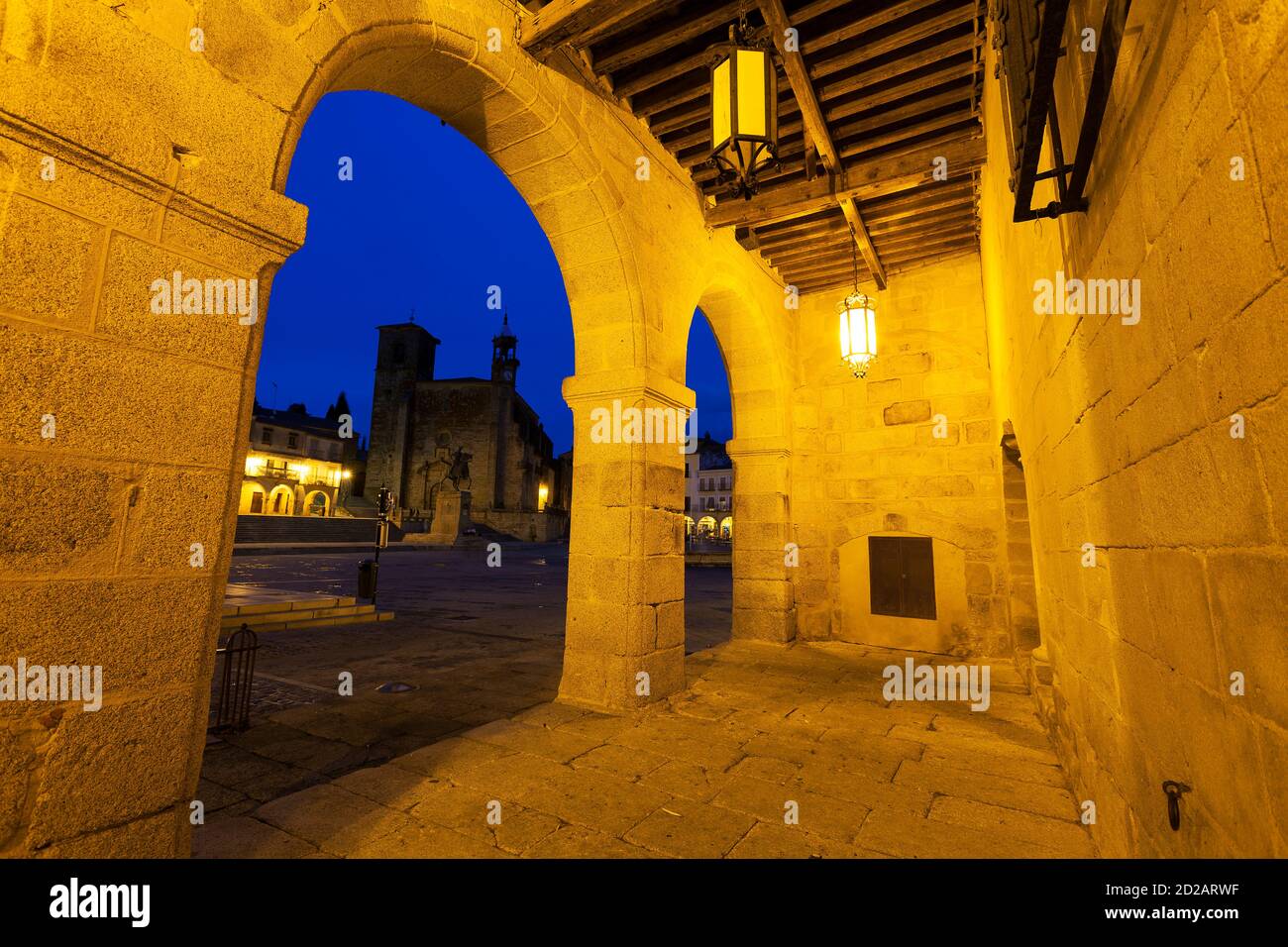 Einbruch der Dunkelheit in Trujillo, Caceres, Extremadura, Spanien Stockfoto Einbruch der Dunkelheit in Trujillo, Caceres, Extremadura, Spanien Stockfoto