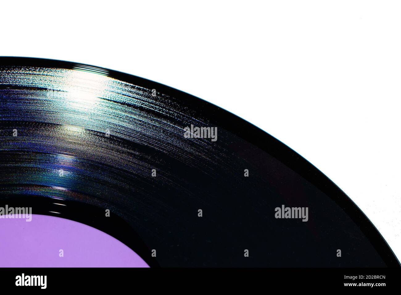 Schallplatte mit 33 U/min auf weißem Hintergrund Stockfoto