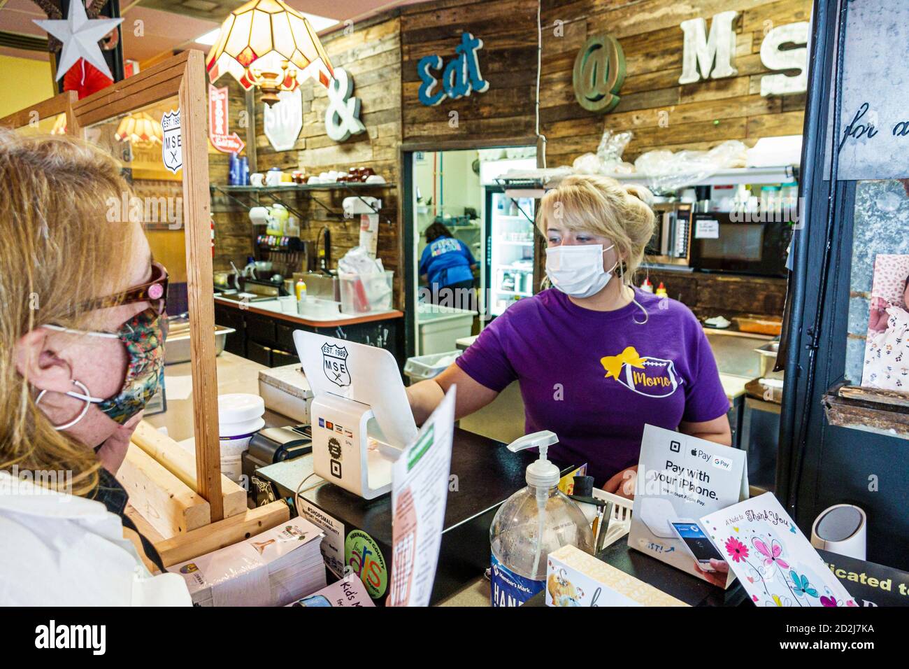 Brooksville Florida, Main Street Eatery, Restaurant Restaurants Essen Essen Essen Essen Essen Essen gehen Cafe Cafés Bistro, Covid-19 Coronavirus Pandemie Krankheit infectiou Stockfoto