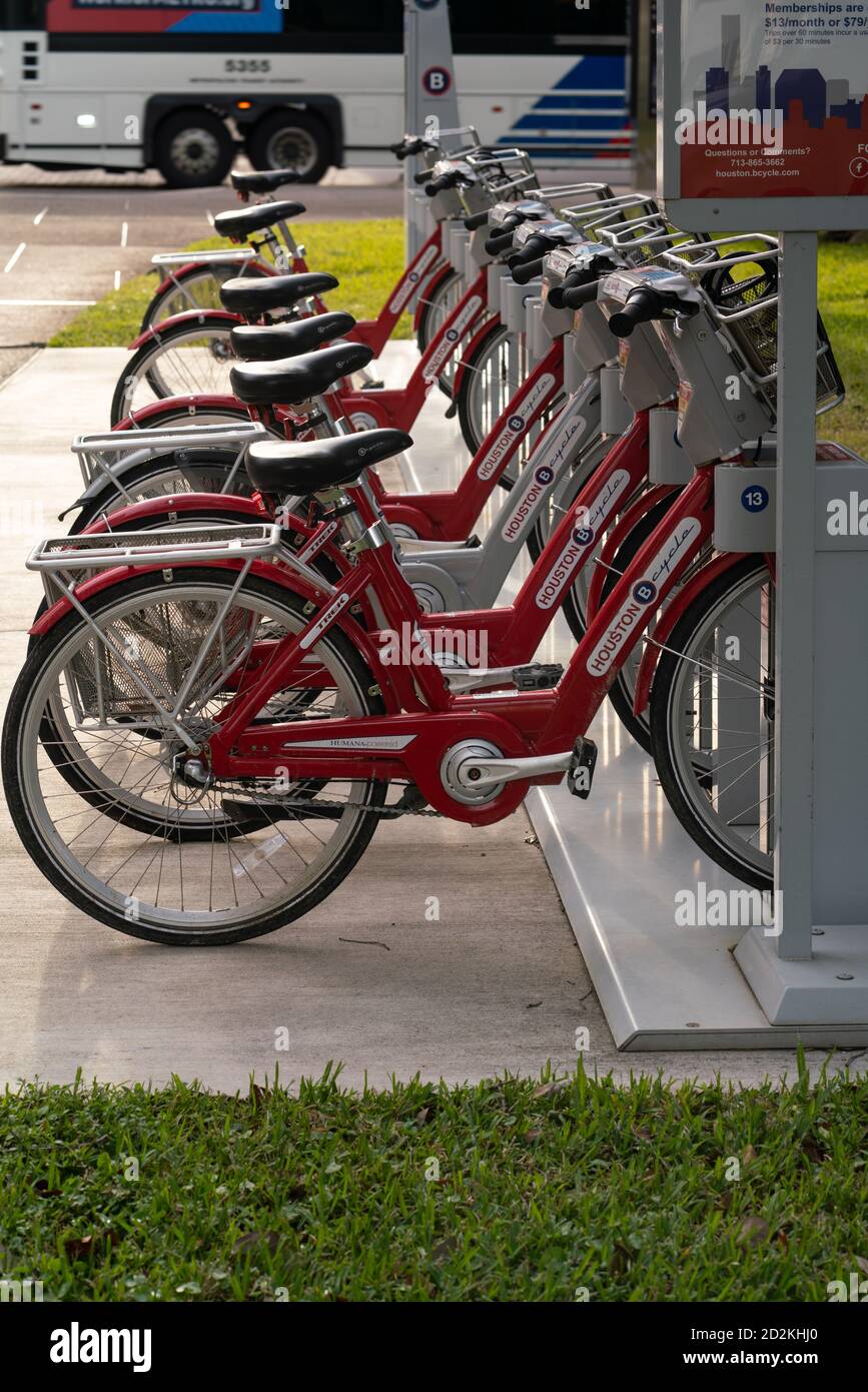Öffentliche Fahrräder in der Innenstadt Stockfoto