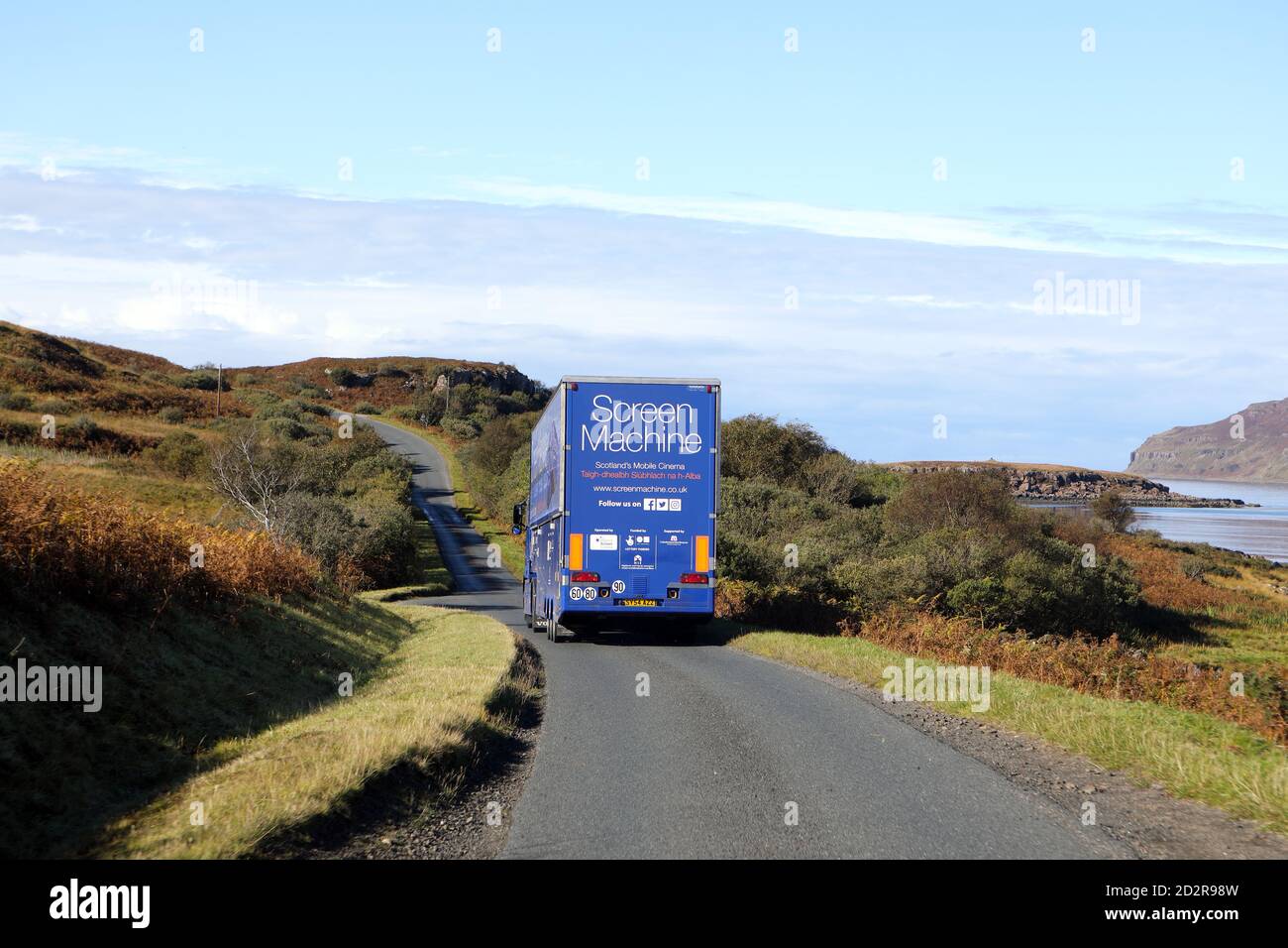 Die Leinwand Machine mobiles Kino unterwegs entlang der einzigen Spur Roads of the Isle of Mull mit den neuesten Filmen An ländliche schottische Gemeinden Stockfoto