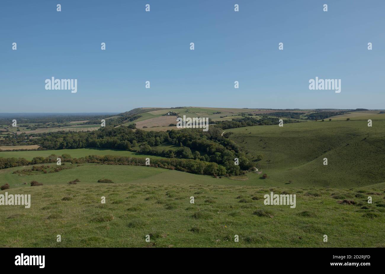 Panoramablick von der Spitze von Wolstonbury mit Jack und Jill Hill und die Clayton Windmühlen im Hintergrund Die South Downs in Rural West Sussex Stockfoto