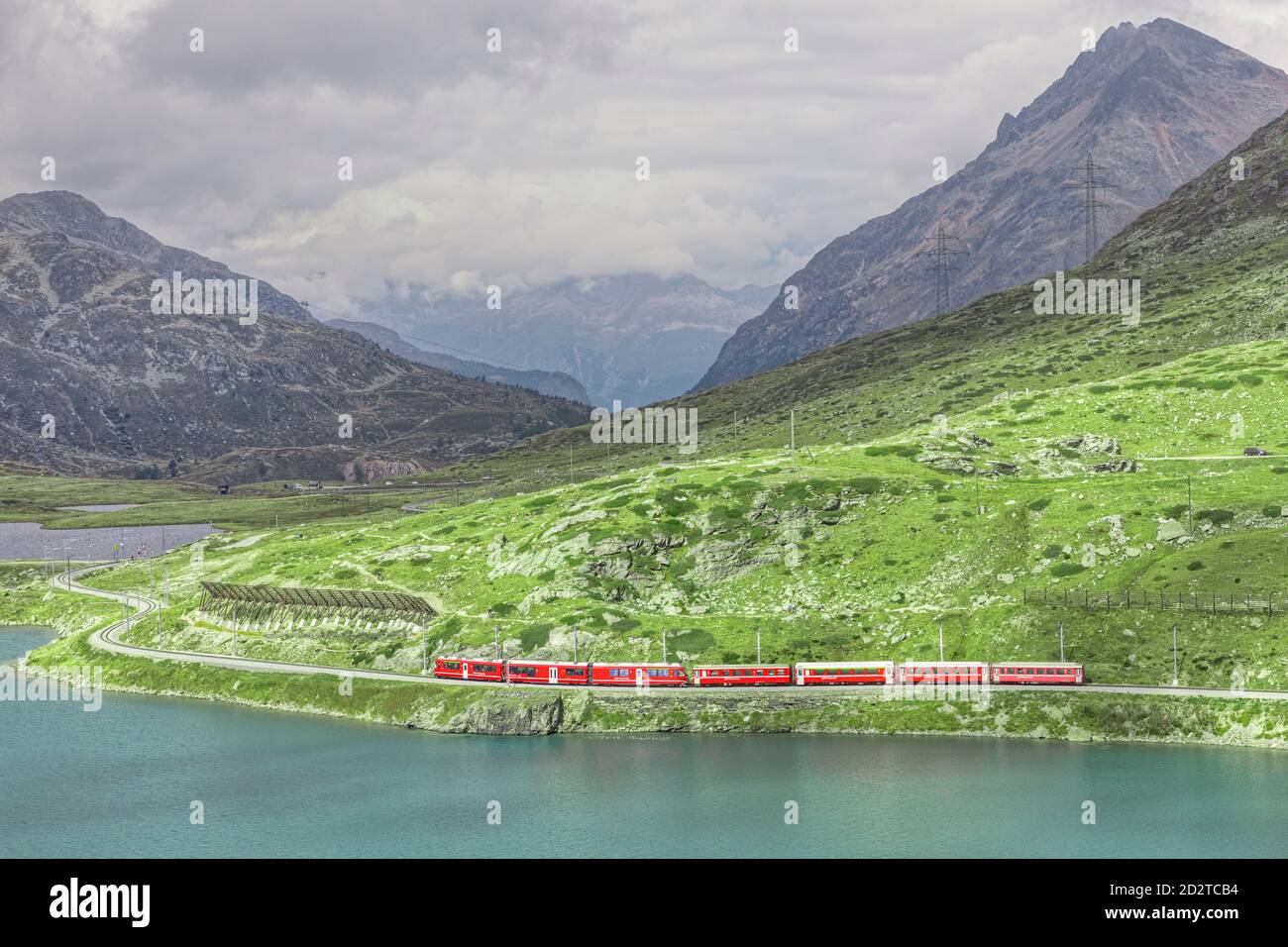 Bernina Pass, Lago Bianco, Ospizio Bernina, Graubünden, Schweiz, Europa Stockfoto