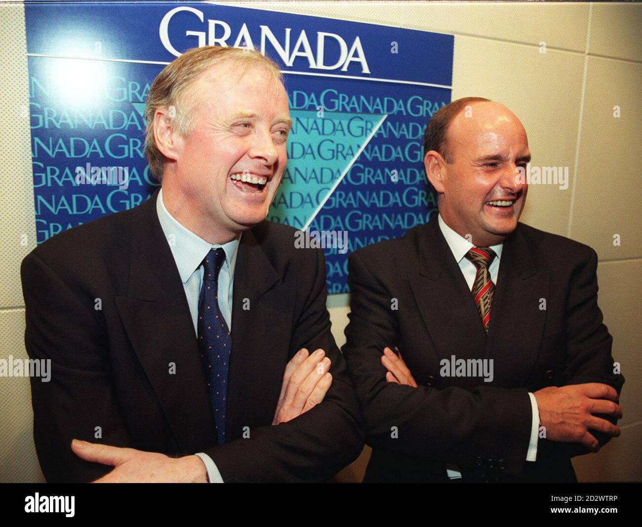 Granada Chief Executive, Gerry Robinson (links) und Charles Allen, Chief Operating Officer, haben heute (Mittwoch) in London ein 3.4-Milliarden-Übernahmeangebot für den Hotelbetreiber Forte gestartet. Siehe PA Story STADT Granada. Foto von Neil Munns. Stockfoto