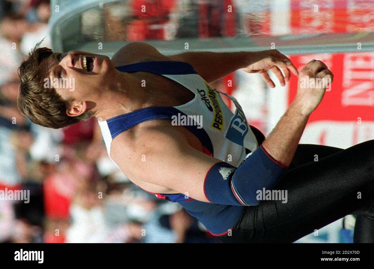 Zurück in Aktion, Steve Backley warf in den Javelin bei den BUPA Games in Gateshead heute (so), wo er Zweiter und behauptete seinen Platz für die Olympischen Spiele. Foto von John Giles/PA. Stockfoto