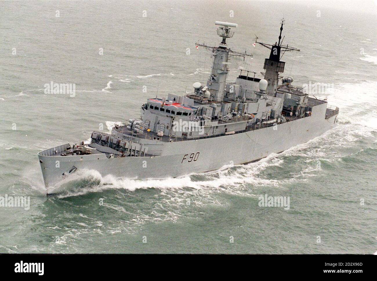 Akte vom 17.1.91 der HMS Brilliant, die morgen (Freitag) der brasilianischen Marine mit der alten Fregatte HMS Brazen des Herzogs von York übergeben wird. Siehe PA Story DEFENCE Brilliant. Foto von Barry Batchelor. Stockfoto
