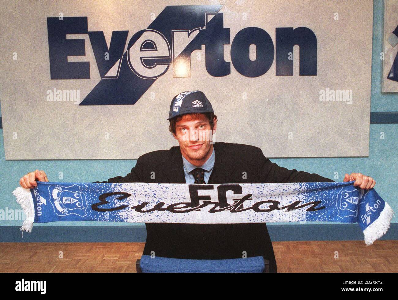 Kroatiens internationales Zentrum steht heute während einer Pressekonferenz im Goodison Park (Weds) hinter Slaven Bilic, nachdem er zu einem der am höchsten bezahlten Verteidiger in der Premiership wurde, als er für Everton für 4,5 Millionen unterzeichnete. Foto von Dave Kendall. Siehe PA Story SOCCER Bilic. Stockfoto