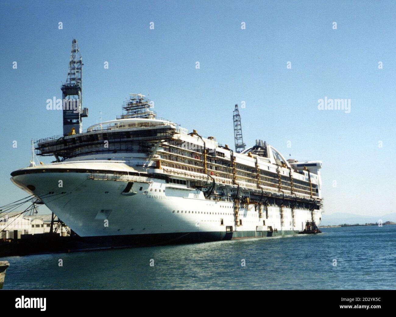 Undatierte Filer. Die Jungfernfahrt der 109,000-Tonnen-Grand Princess aus Southampton wurde abgesagt, weil noch Arbeiten am Schiff zu erledigen sind, wurde heute (Dienstag) angekündigt. Rund 400 britische Passagiere sollten auf dem größten Kreuzfahrtschiff der Welt auf einer 12-tägigen Kreuzfahrt nach Istanbul segeln. Siehe PA Story TRAVEL Cruise. Foto PA. Stockfoto