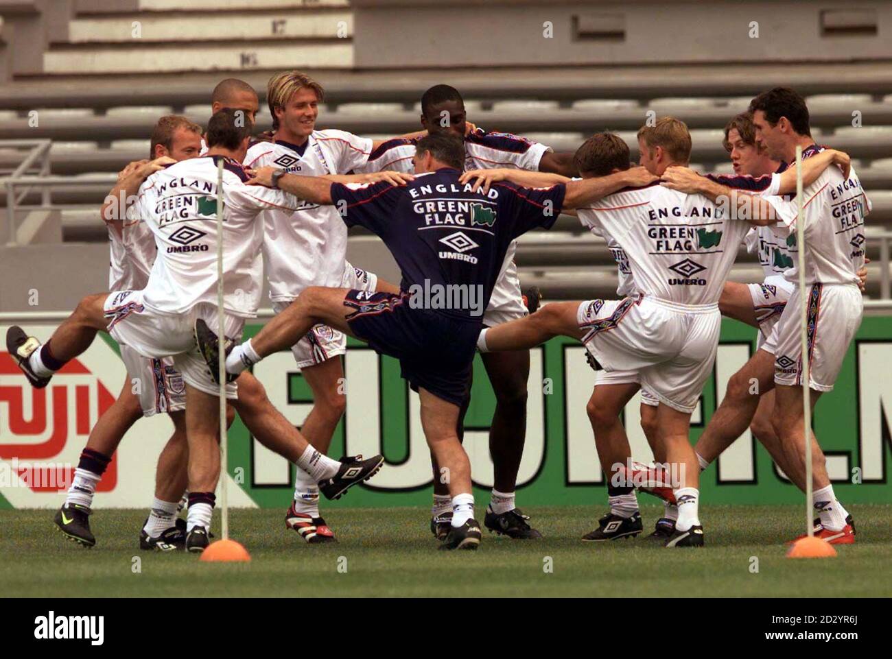 Mitglieder der englischen Mannschaft beim Training im Toulouse-Stadion in Frankreich heute Abend (Sonntag) vor ihrem zweiten WM-Kampf gegen Rumänien morgen. Foto von Adam Butler/PA Stockfoto
