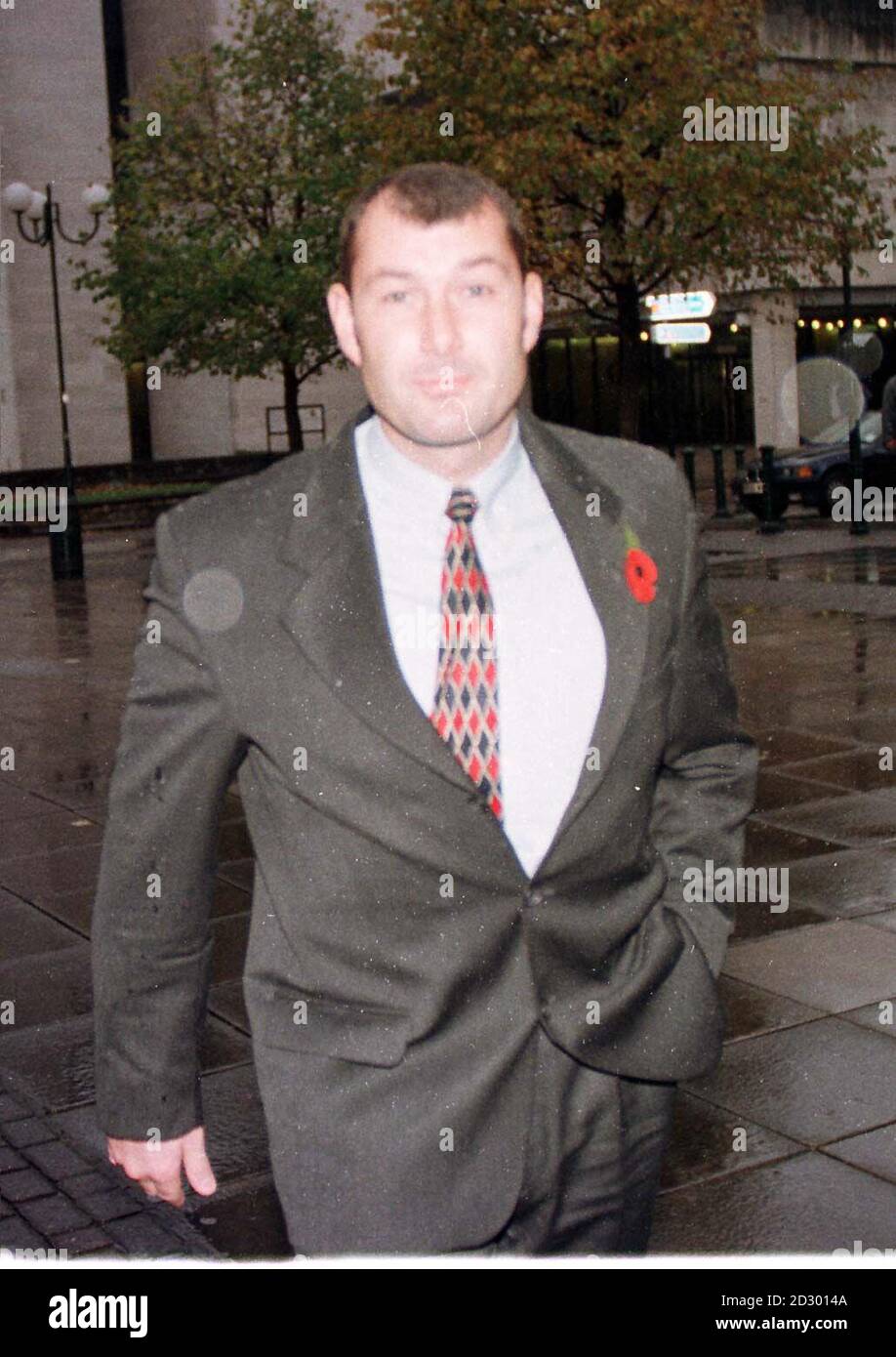 PC David Elliott von der Crewe Polizeistation, Cheshire, am heutigen Dienstag am Manchester Crown Court, wo er beschuldigt wird, fünf Frauen unanständig angegriffen zu haben. Siehe PA Geschichte GERICHTE unanständig. Peter Wilcock/PA Stockfoto