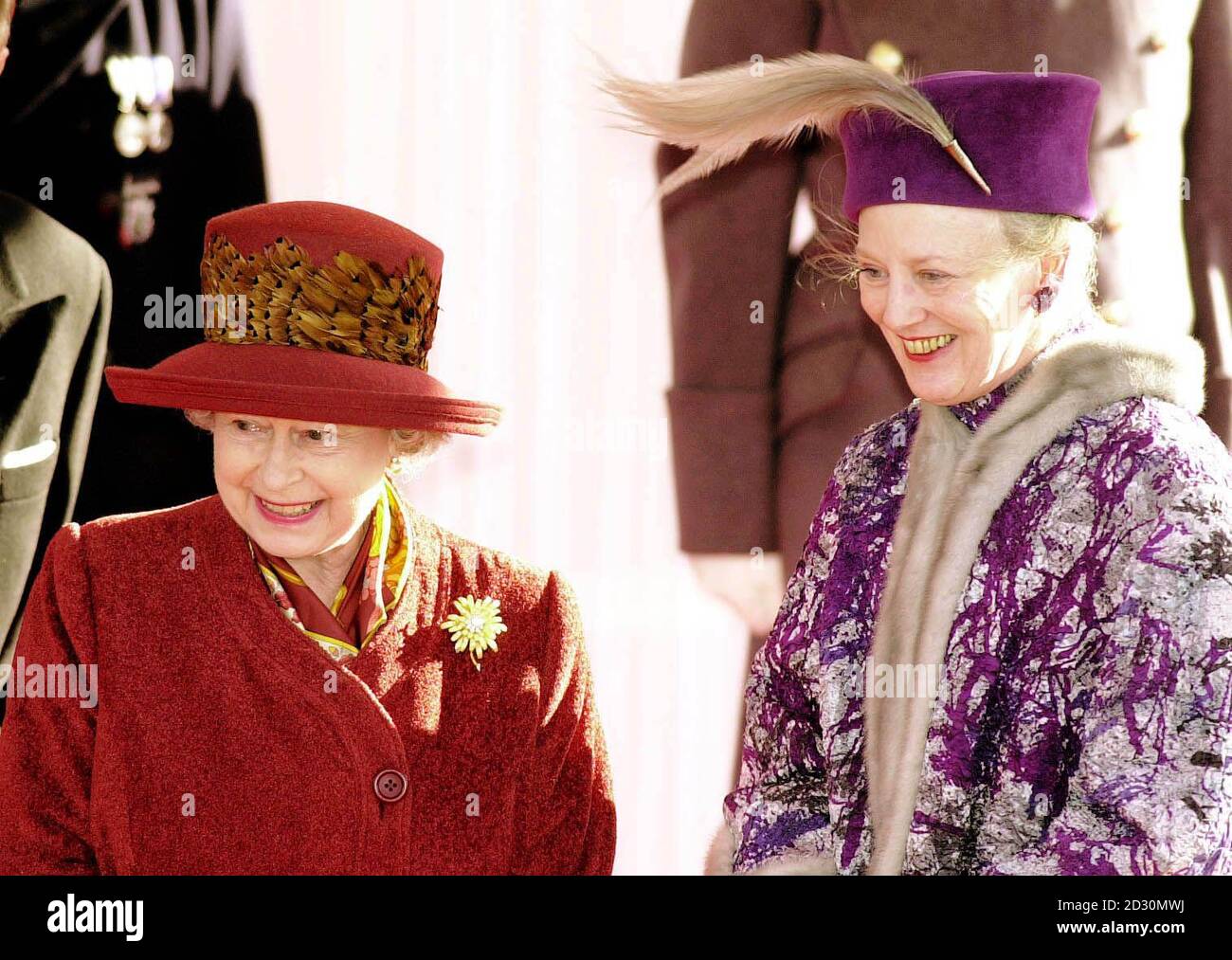 Königin Elisabeth II. Im Schloss Windsor neben der dänischen Königin