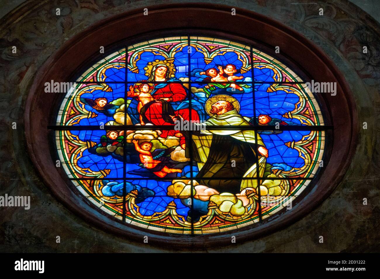 Innenraum des Rosettenfensters in der Kirche San Martino, Bologna, Italien Stockfoto