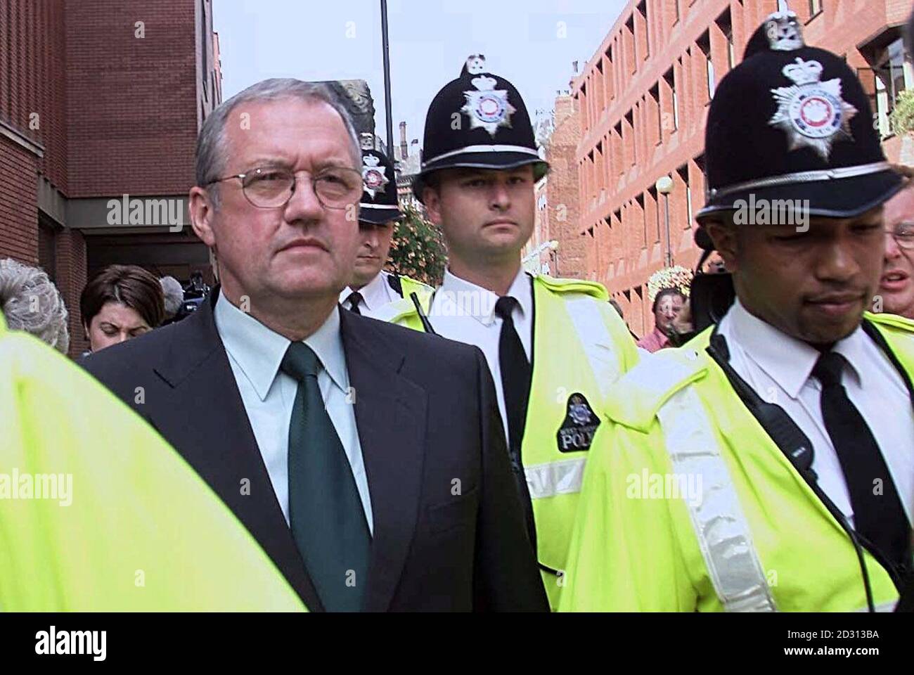 Der ehemalige Chief Superintendent David Duckenfield verlässt das Leeds Crown Court, nachdem die Jury für das Wochenende nach Hause geschickt wurde, nachdem sie keine Urteile über den Vorwurf des Manslughters gegen ihn erhalten hatte, Fans getötet zu haben, die während der Hillsborough-Tralegie zu Tode gefoltert wurden. * im april 1989. Der ehemalige South Yorkshire Superintendent Bernard Murray wurde von der Tötung von Fans freigesprochen, die in Hillsborough zu Tode gequetscht wurden. Die Jury befand Murray, 58, aus Pontefract, West Yorkshire, nicht schuldig an zwei Stichproben wegen Totschlags bei der Katastrophe im April 1989, als 96 Fans während eines Halbfinales des FA Cup zwischen L ums Leben kamen Stockfoto