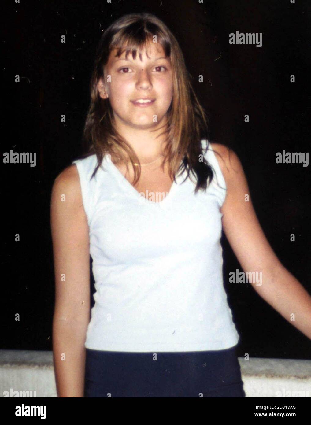 Undated Collect Bild von Hannah Black, einem der beiden Mädchen von der Royds School in Leeds, die in Stainforth Beck in der Nähe von Settle in den Yorkshire Dales weggefegt wurden. 14/10/00: Armeetaucher schlossen sich Rettungsteams an, die nach Hannah suchten. * ...im Alter von 13 Jahren, die mit Rochelle Cauvet in den angeschwollenen Bach fiel. 29/10/2000 Hannah Black 's Körper wurde von einem Fischer eine halbe Meile von der Stelle, wo Rochelle im Fluss Ribble gefunden wurde entdeckt. 09/11/00: Hannahs Begräbnis wird in der Holy Trinity Pfarrkirche in ihrer Heimatstadt Rothwell, Leeds, abgehalten. Sie starb zusammen mit ihrer Freundin Rochelle Cauvet, 14, af Stockfoto