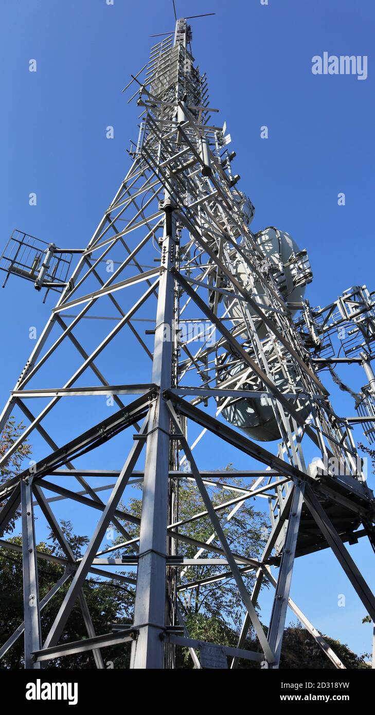 Nusco - Traliccio per antenne a Parco Castello Stockfoto