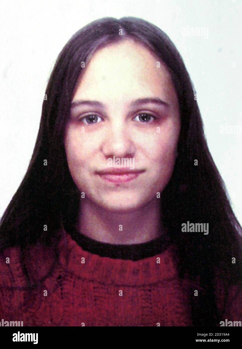 Undated Collect Bild von Mordopfer Rebecca Storrs, 18 von Bridgend, Südwales. Marc James Shillibier, 33, erschien am Cardiff Crown Court und wurde wegen ihres Mordes angeklagt. Er soll sie erwürgt haben, nachdem er sie von Freunden auf einer Party weggelenkt hatte. * 18/12/2000 der ehemalige Fischfabrikarbeiter Marc Schiliber, 32, wurde heute, Montag, 18. Dezember 2000, wegen des "barbarischen" Mordes an Rebecca, deren verstümmelte Leiche im März letzten Jahres halb unter Wasser im Fluss Ogmore, Bridgend, Südwales, gefunden wurde, für Leben inhaftiert. Eine Jury des Cardiff Crown Court befand Shillibier mit einer Mehrheit von 11 für schuldig. Stockfoto
