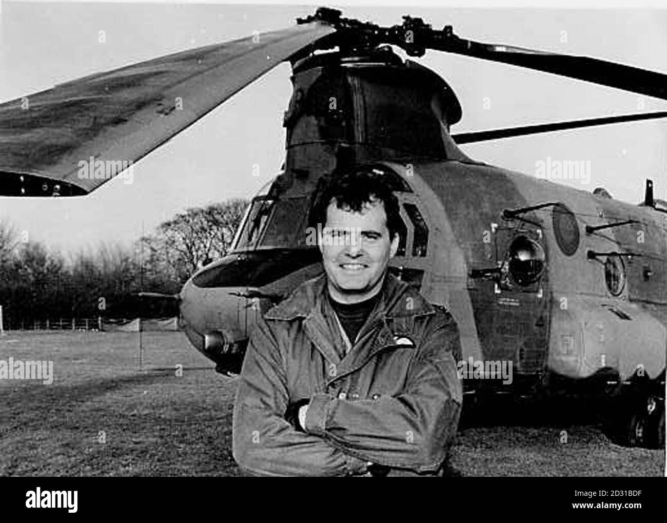 Flug Leutnant Rick Cook, einer von zwei Piloten, die bei dem Chinook Hubschrauberabsturz auf der Mull of Kintyre, im Jahr 1994 umkamen. Lord Chalfont hat das Oberhaus aufgefordert, eine Untersuchung über alle Aspekte des Absturzes * einzuleiten, der 29 Menschenleben forderte, darunter 25 führende nordirische Geheimdienstexperten. 25/5/01: Der überlebende Kandidat Andy Fairfield hat gesagt, dass er seine 1 Million Gewinne für die Reinigung des Namens Rick Cook spenden würde, mit dem er enge Kumpels gewesen war und zusammen mit in Deutschland und in den Falklands diente, als sie für die Spezialeinheiten arbeiteten. Herr Cook wurde gefunden gu Stockfoto