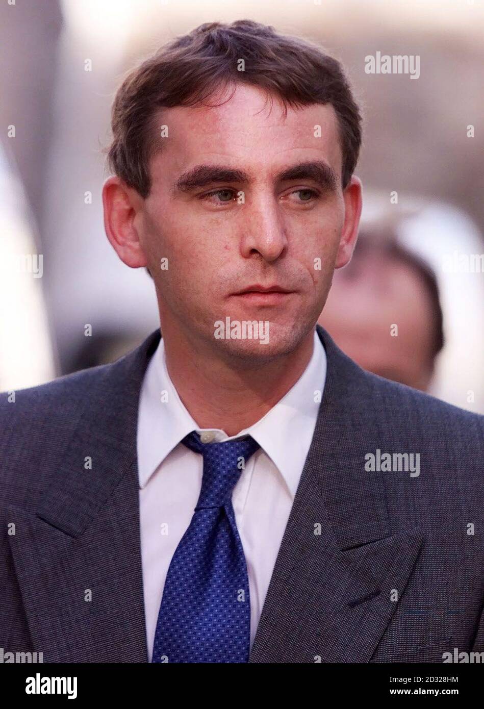 Gareth Edwards, der Stiefvater von einem von zwei Mädchen, das von einem fahrenden Personenzug getötet wurde, während er auf einer Eisenbahnbrücke spielte, kommt zum Krongericht Caernarfon zur Verurteilung. Er und seine Frau Amanda wurden wegen Totschlags durch grobe Vernachlässigung verurteilt. Stockfoto