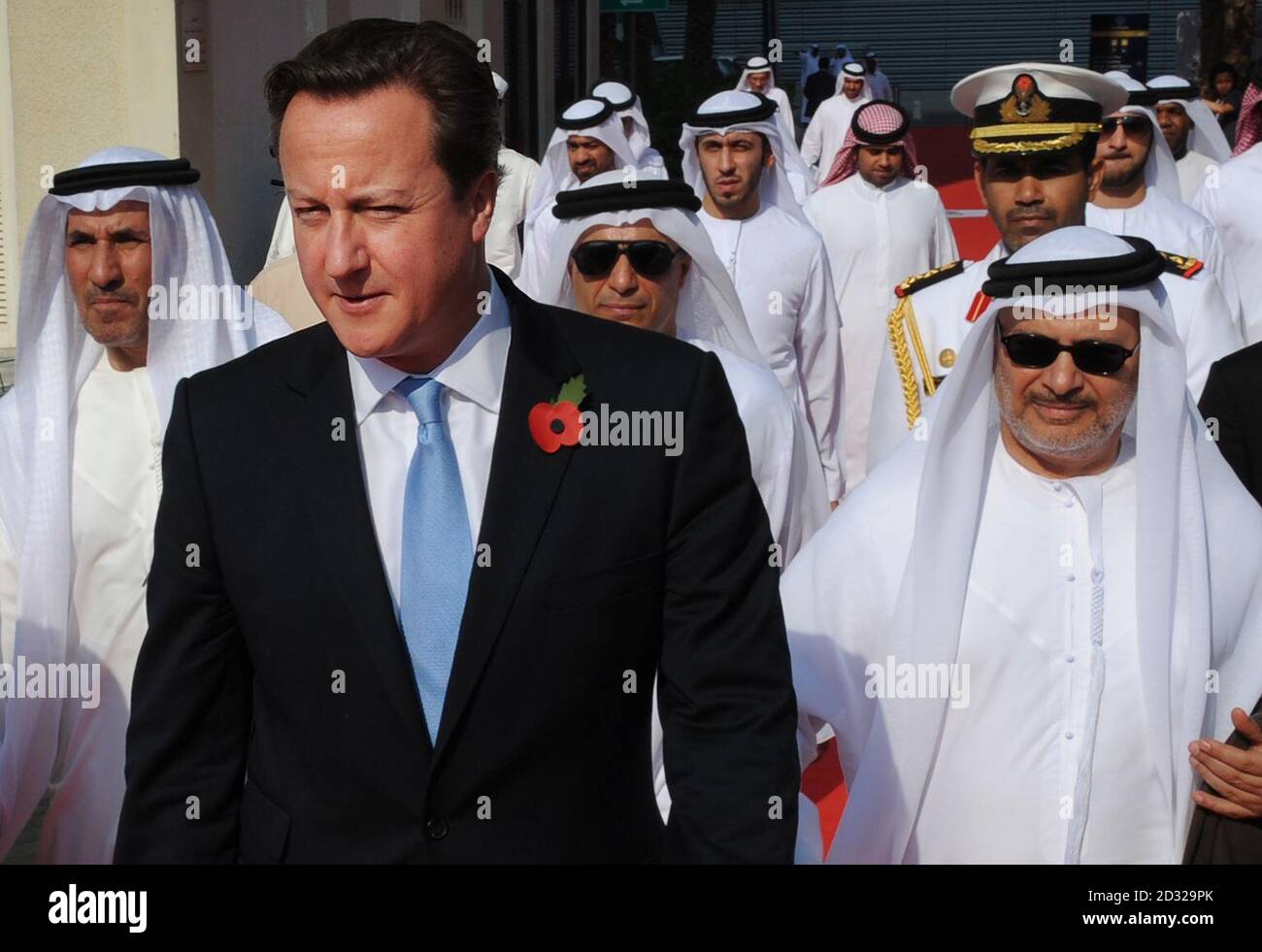Premierminister David Cameron kommt im World Trade Centre in Dubai an, wo er eine Messe namens The Big Five besuchte, auf der britische Unternehmen ihre Waren in den Vereinigten Arabischen Emiraten ausstellen. Stockfoto