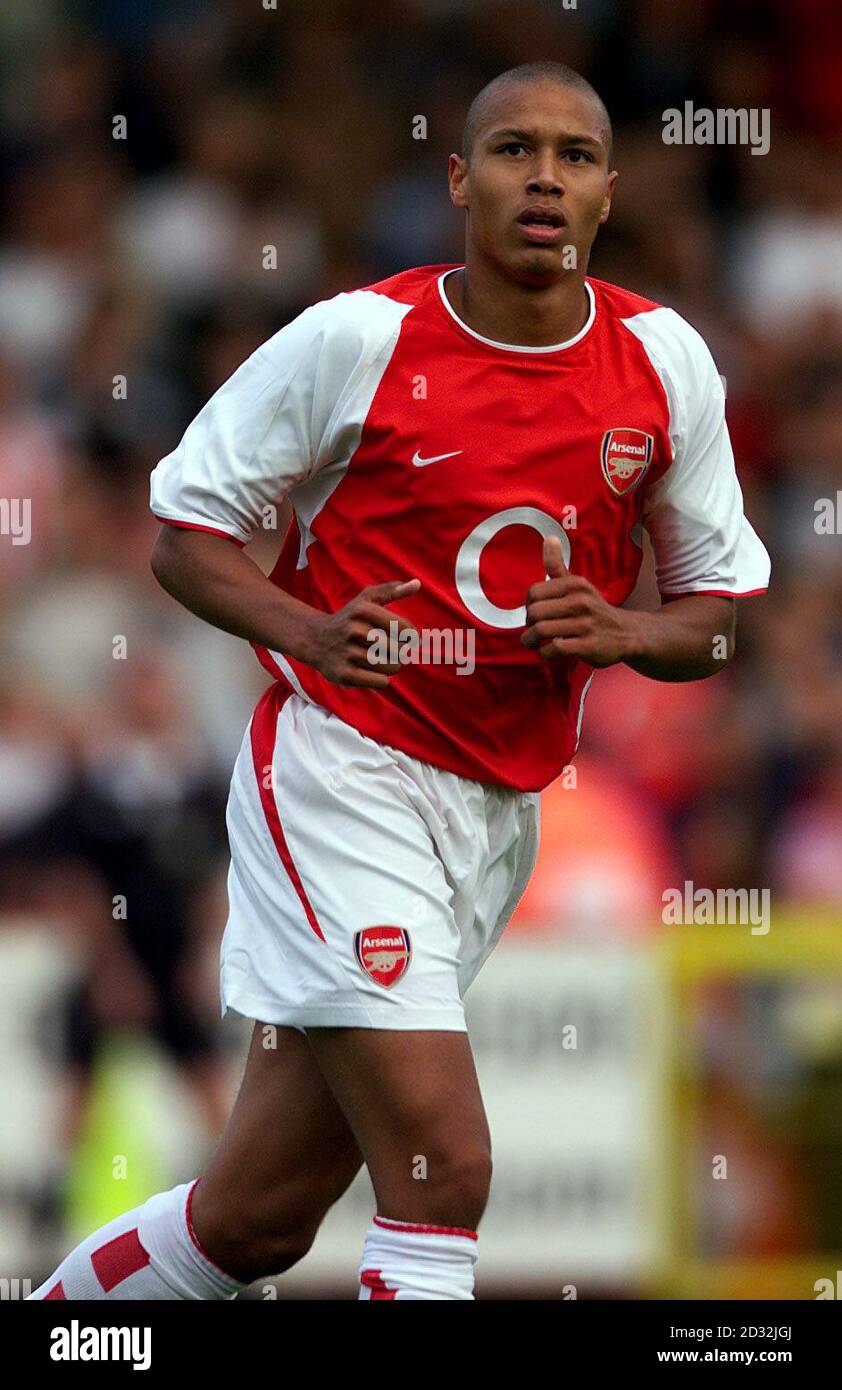 Arsenals Sebastian Svard während der Vorsaison freundlich im Broadhall Ground, Stevenage. DIESES BILD KANN NUR IM RAHMEN EINER REDAKTIONELLEN FUNKTION VERWENDET WERDEN. KEINE WEBSITE-/INTERNETNUTZUNG, ES SEI DENN, DIE WEBSITE IST BEI DER FOOTBALL ASSOCIATION PREMIER LEAGUE REGISTRIERT. Stockfoto Arsenals Sebastian Svard während der Vorsaison freundlich im Broadhall Ground, Stevenage. DIESES BILD KANN NUR IM RAHMEN EINER REDAKTIONELLEN FUNKTION VERWENDET WERDEN. KEINE WEBSITE-/INTERNETNUTZUNG, ES SEI DENN, DIE WEBSITE IST BEI DER FOOTBALL ASSOCIATION PREMIER LEAGUE REGISTRIERT. Stockfoto