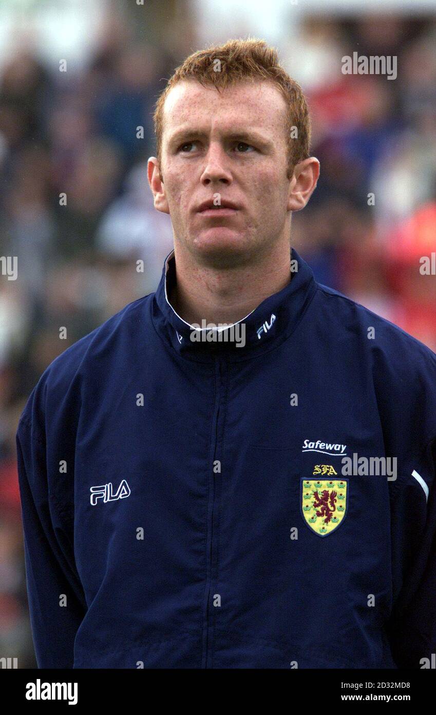 Stephen Crainey aus Schottland vor der EM-Qualifikation 2004 zwischen den Färöer-Inseln und Schottland. Stockfoto